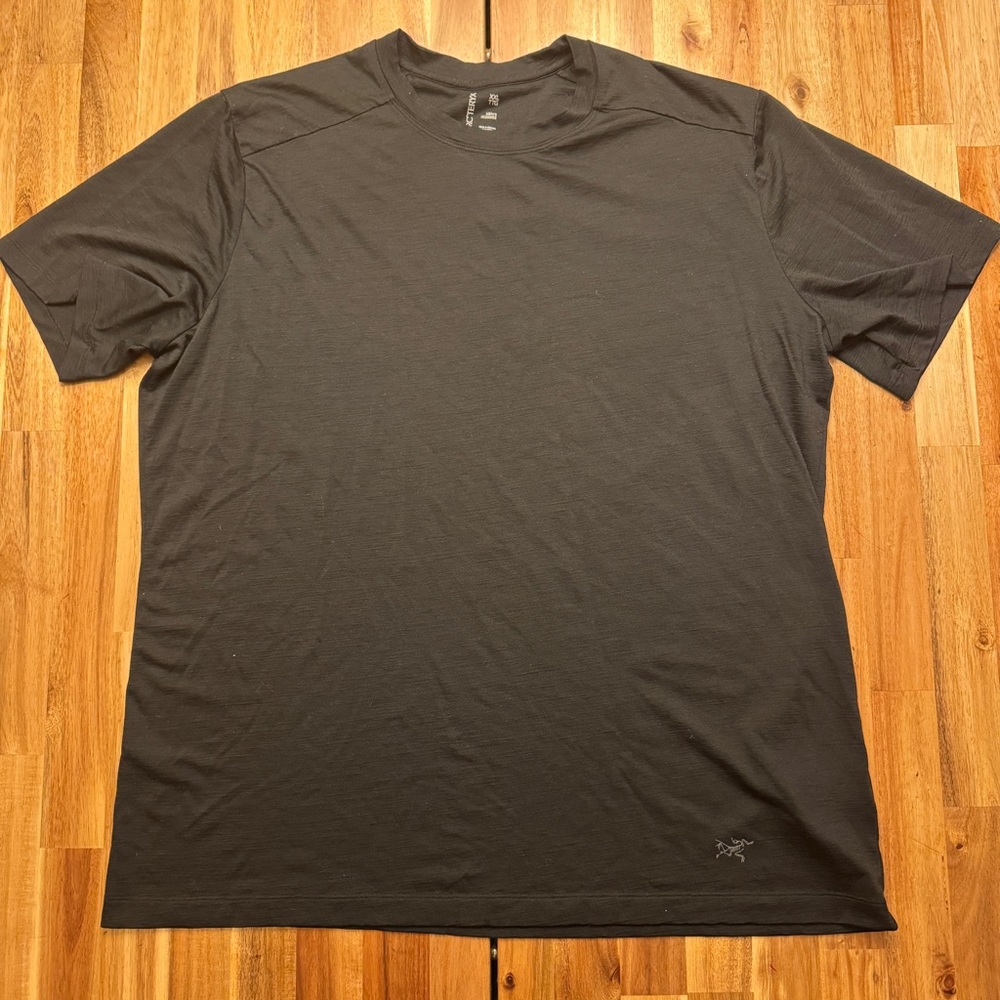 Arc'teryx Black Wool A2B Short Sleeve Tee - Men’s XXL
